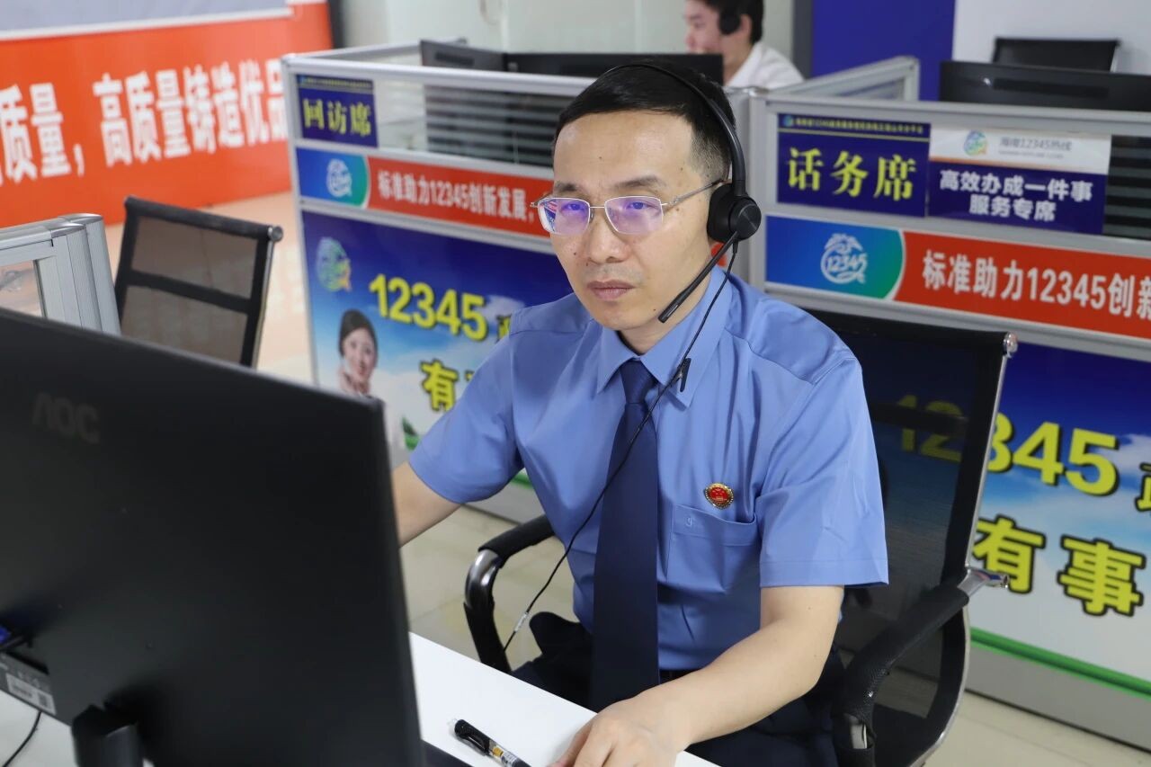 海南省五指山市检察院党组书记、代理检察长陈晓刚开展“市领导接话日”活动